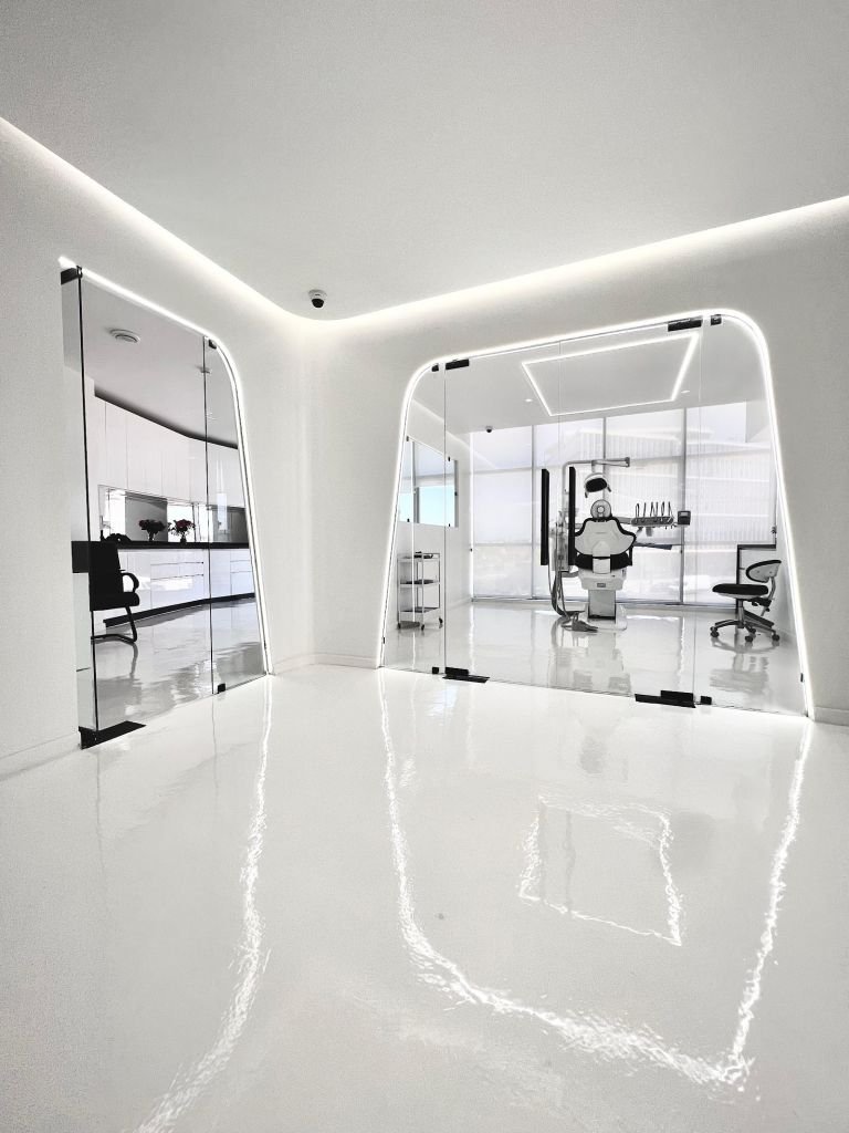 Salles de soins vitrées – Clinique Dentaire Les Tulipes, Casablanca