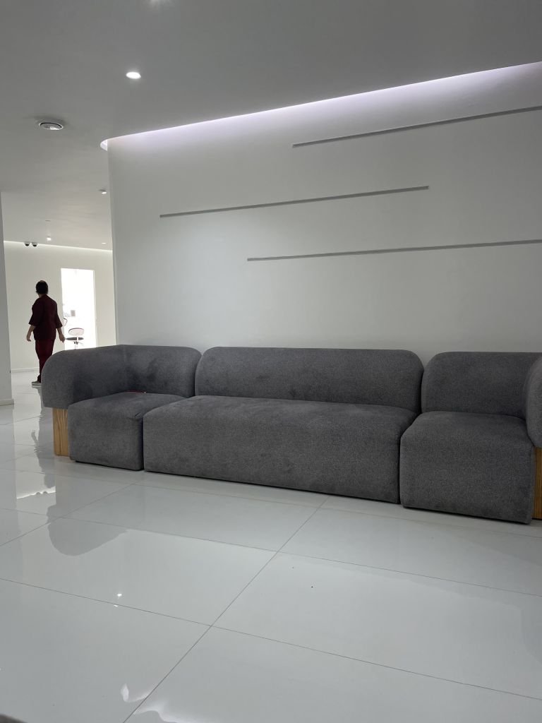 Salon d’attente – Clinique Dentaire Les Tulipes, Casablanca
