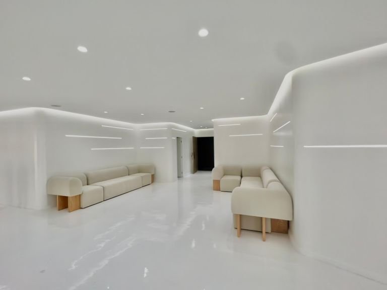 Espace d’attente – Clinique Dentaire Les Tulipes, Casablanca